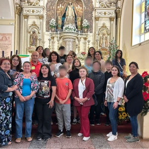 Miembros de la comunidad eufrasiana participan en la misa de Andacollo